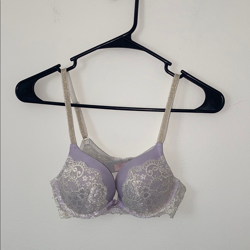Elegant Lace Underwire Bra - Lavender and Cream